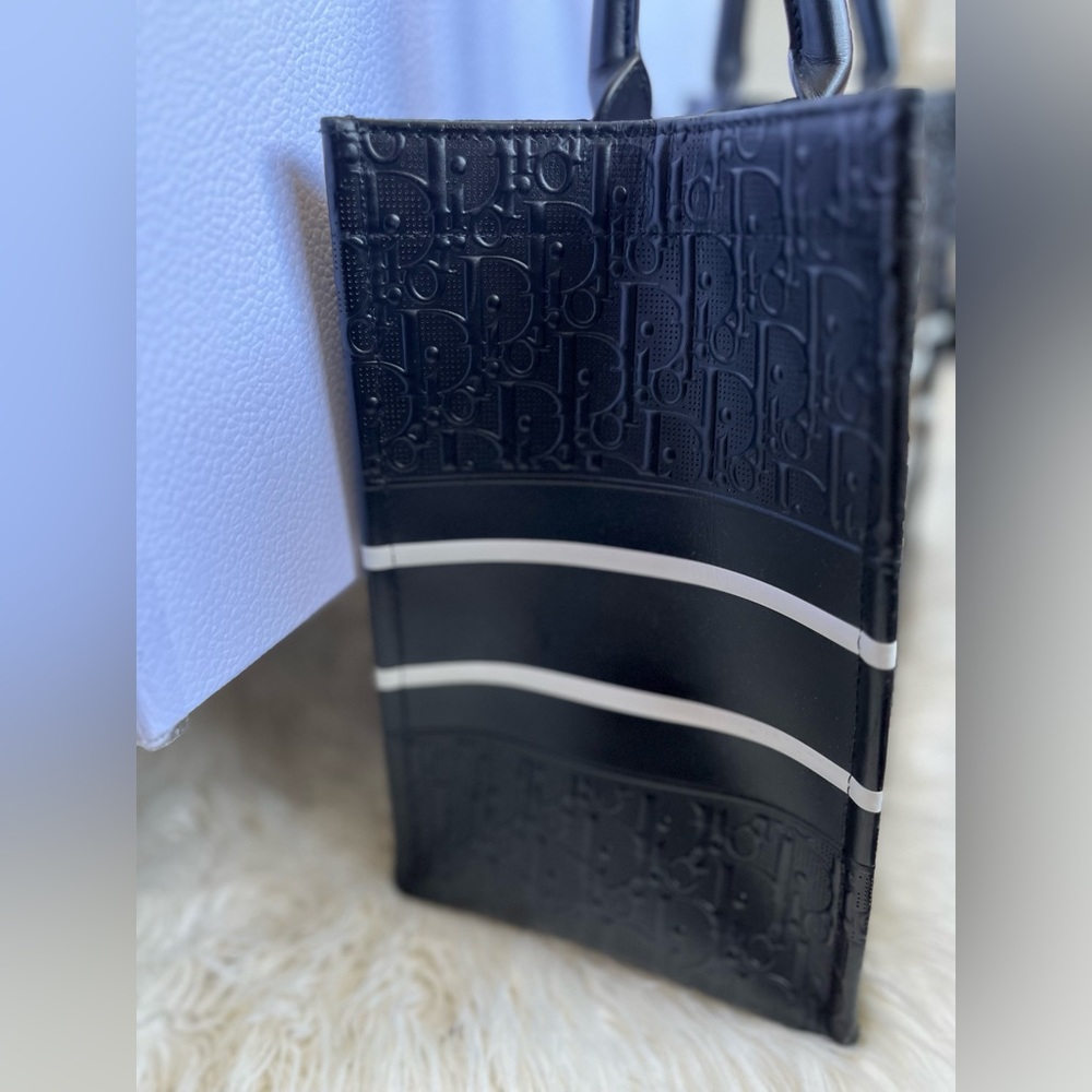Christian Dior Leather Book Tote - Picture 4 of 16